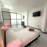 Ds Ziryab 5 Apartamento