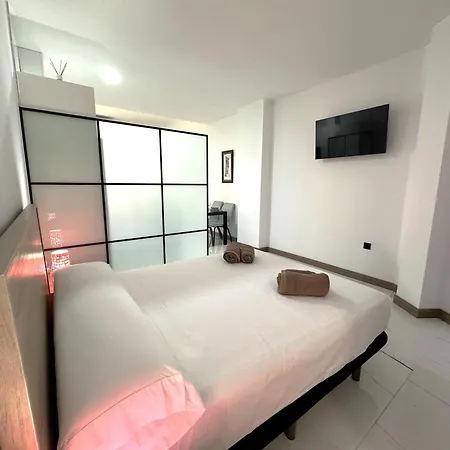 Ds Ziryab 5 Apartament